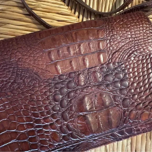 Classiques Entier Brown Croc-Embossed Crossbody Bag - Picture 3 of 4